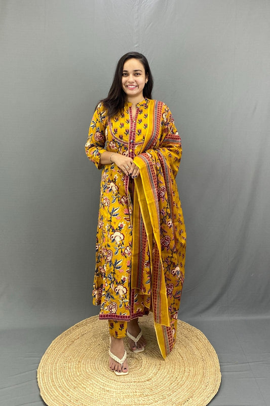 Floral Anarkali Kurti Set with Middle Cut and Mulmul Cotton Dupatta