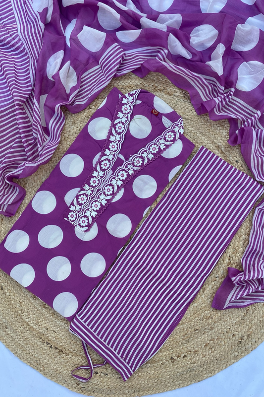 Plus Size Cotton Polka Dot Kurti Pant Set with Detailed V-Neck Lace Design