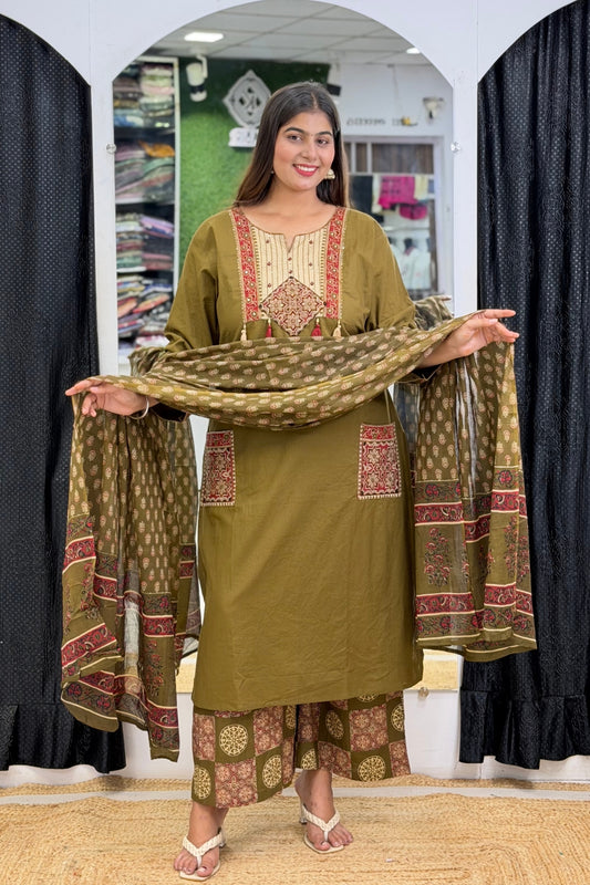 Plus Size Pure Cotton Kurta Palazzo Dupatta Set with Ajrak Patch Wor