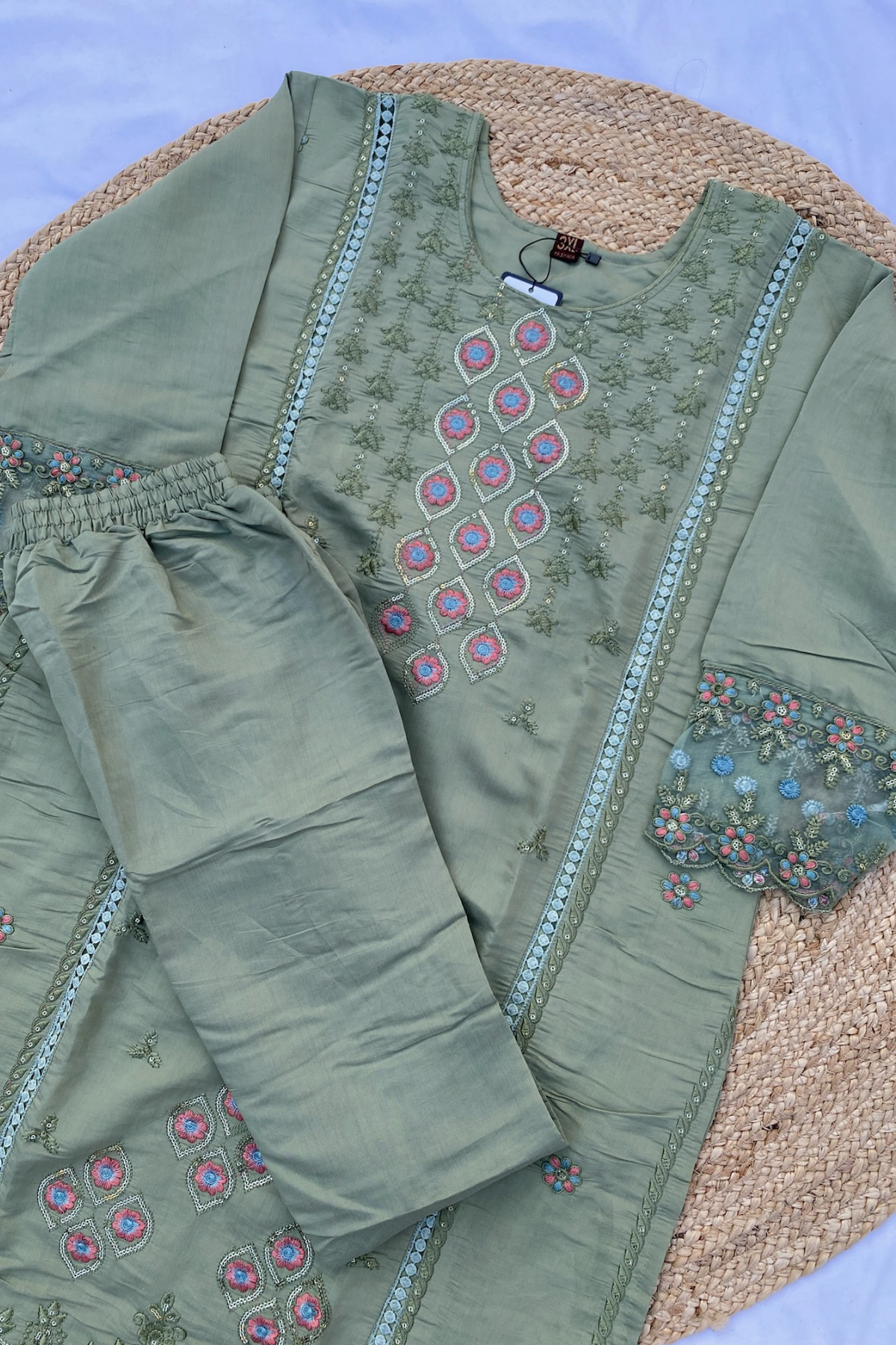 Plus Size Pakistani Style Roman Silk Kurti with Embroidery & Lace Work – Festive Ethnic Wea