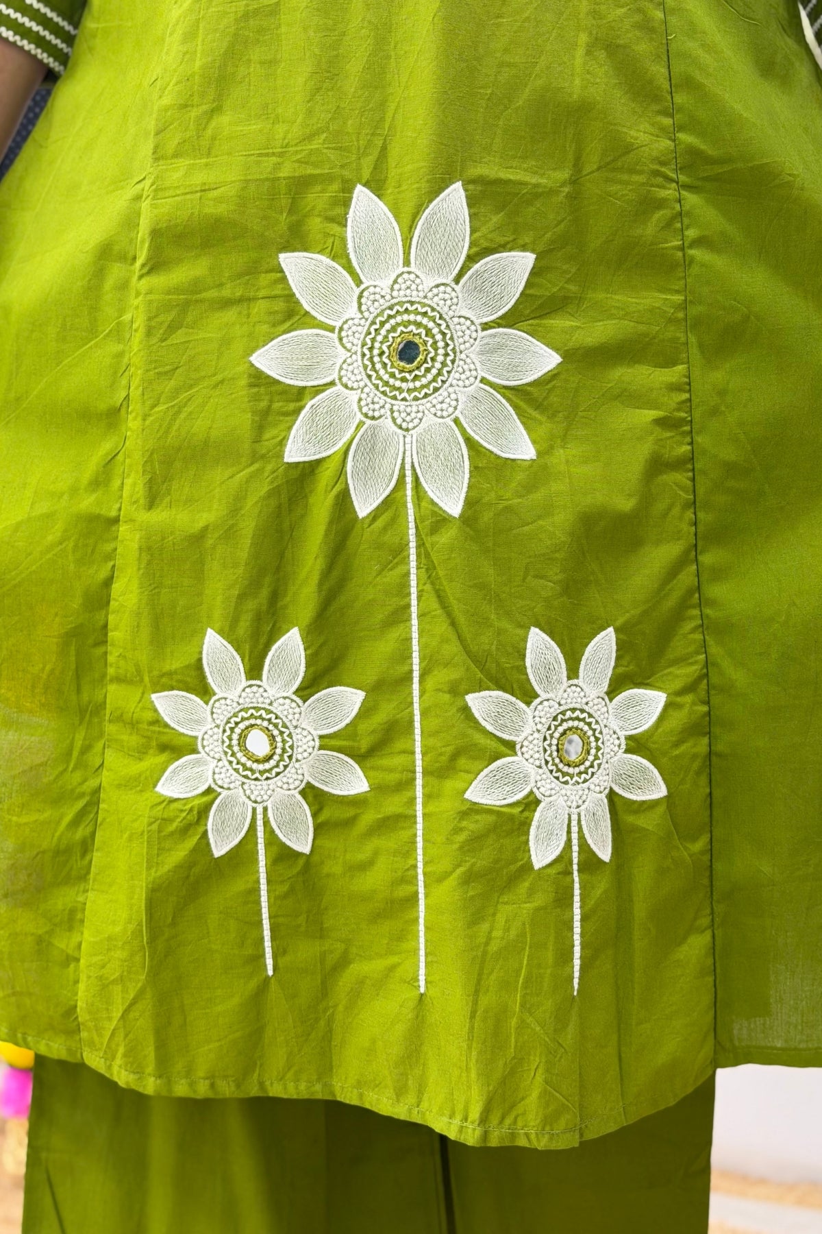 Parrot Green