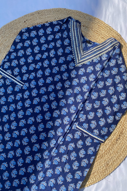 A plus-size V-neck cotton Kurti pant set with a dupatta