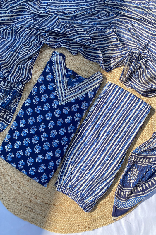 A plus-size V-neck cotton Kurti pant set with a dupatta