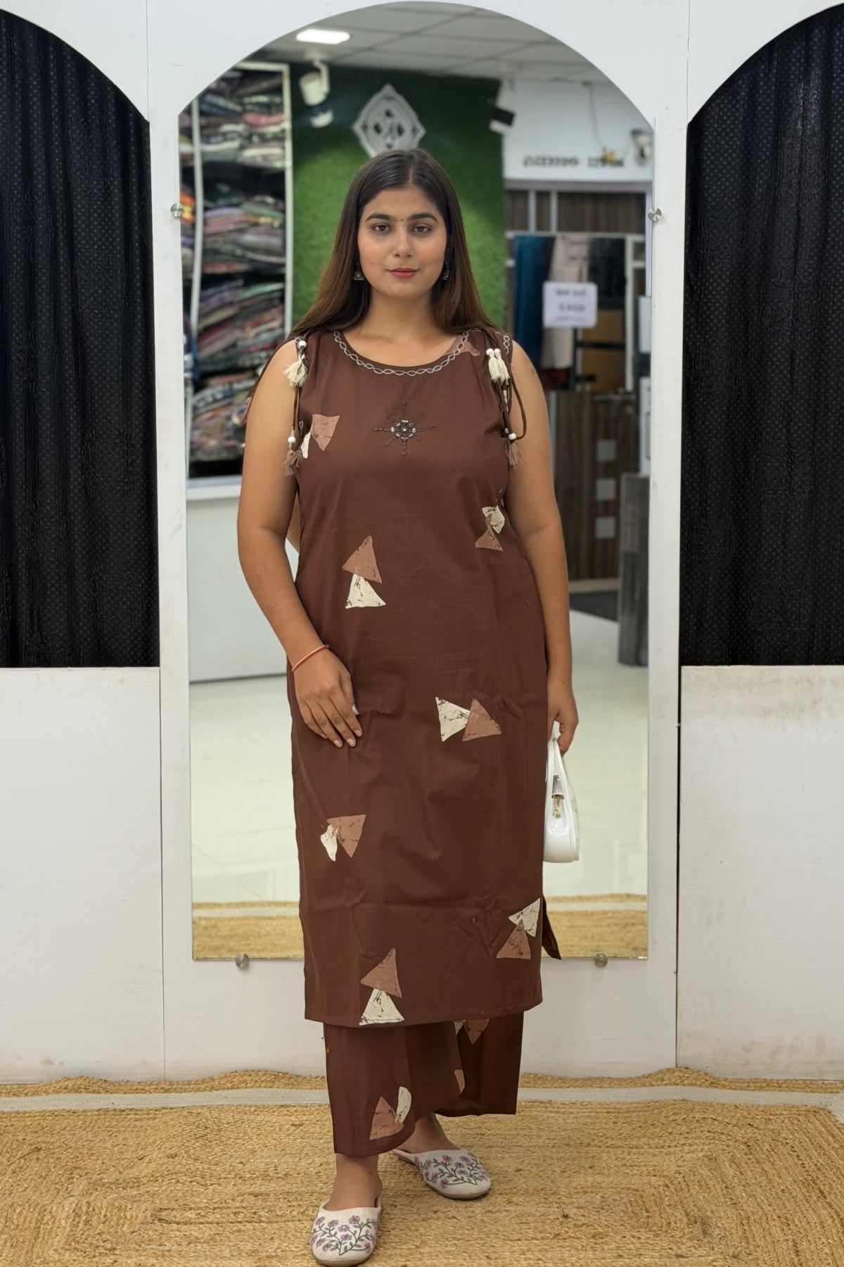 Sleeveless Cotton Kurta Pant Set with Geometric Print & Beaded Neckline Detail