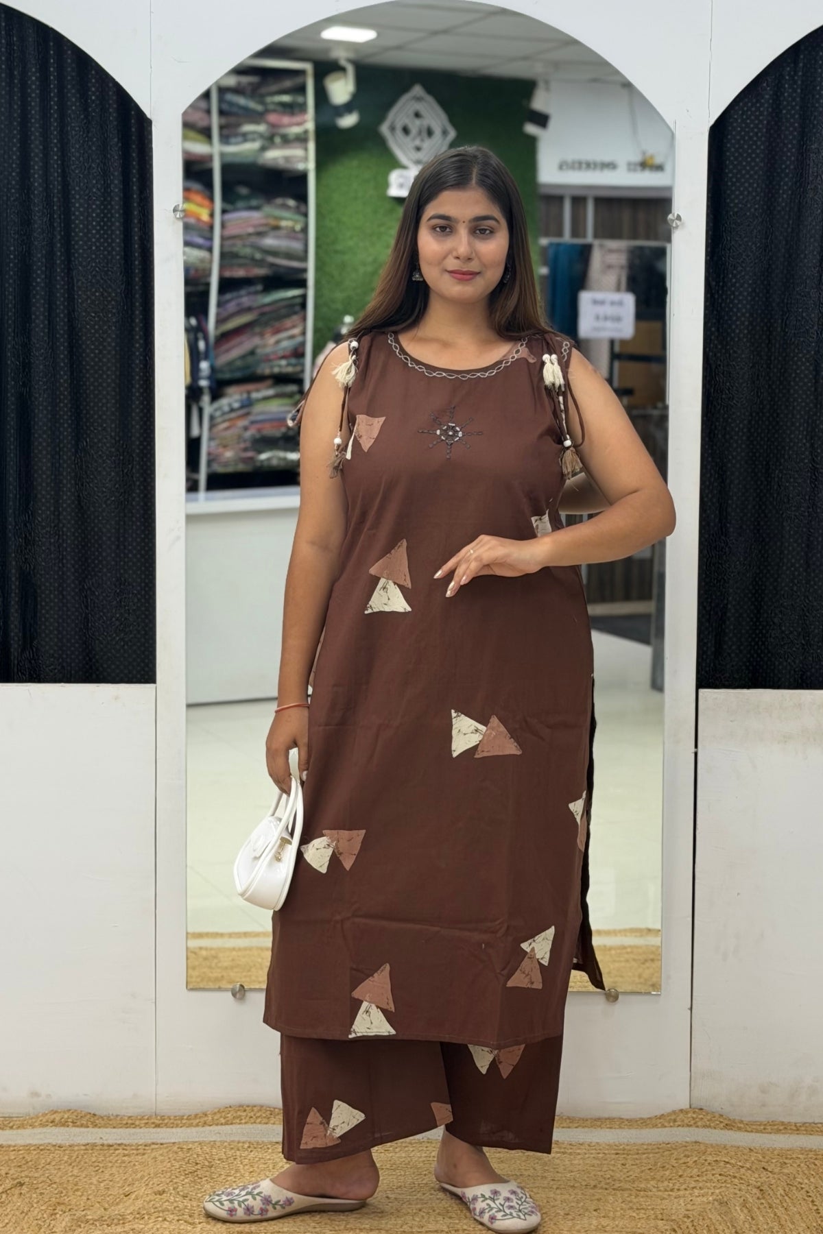 Sleeveless Cotton Kurta Pant Set with Geometric Print & Beaded Neckline Detail