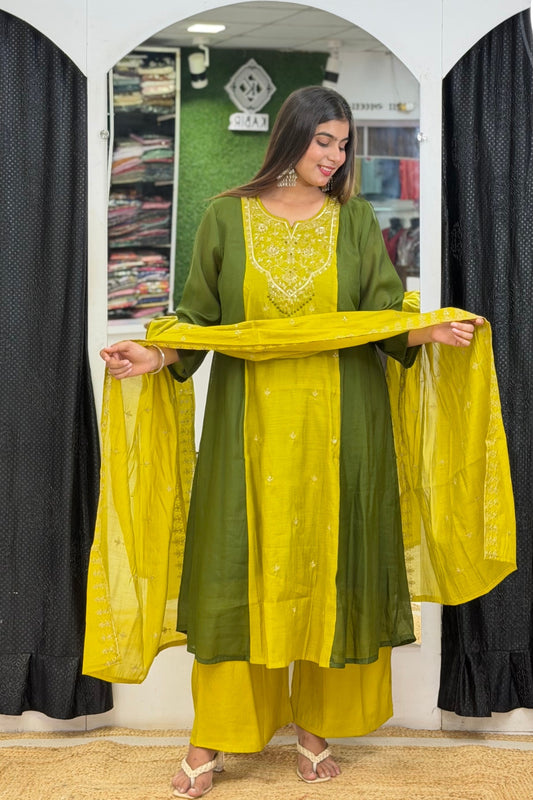 Plus Size Mul Chanderi Anarkali Kurta Pant Dupatta Set with Cutdana & Beadwork