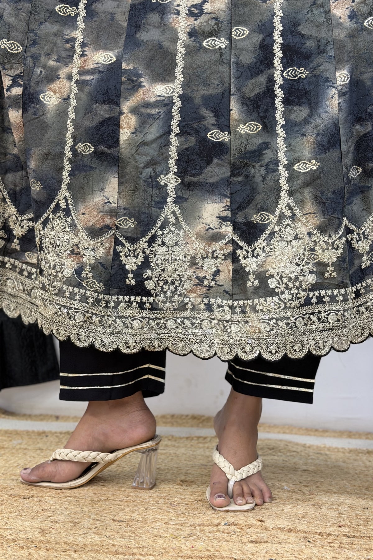 Heavy Rayon Tie-Dye Print V-Neck Full Ghera Anarkali Kurti Pant Set