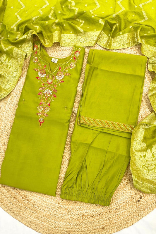 Parrot Green
