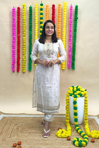 Premium Silk Kurti Pant Dupatta Set – Threadwork Neckline & All-Over Tikki Embroidery with Contrast Dupatta