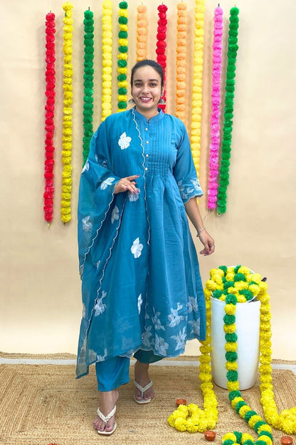 Premium Mul Chanderi Anarkali Kurti Set with Embroidery – Designer Pleated Neckline & Organza Dupatta