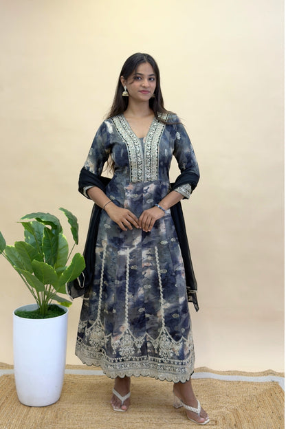 Heavy Rayon Tie-Dye Print V-Neck Full Ghera Anarkali Kurti Pant Set